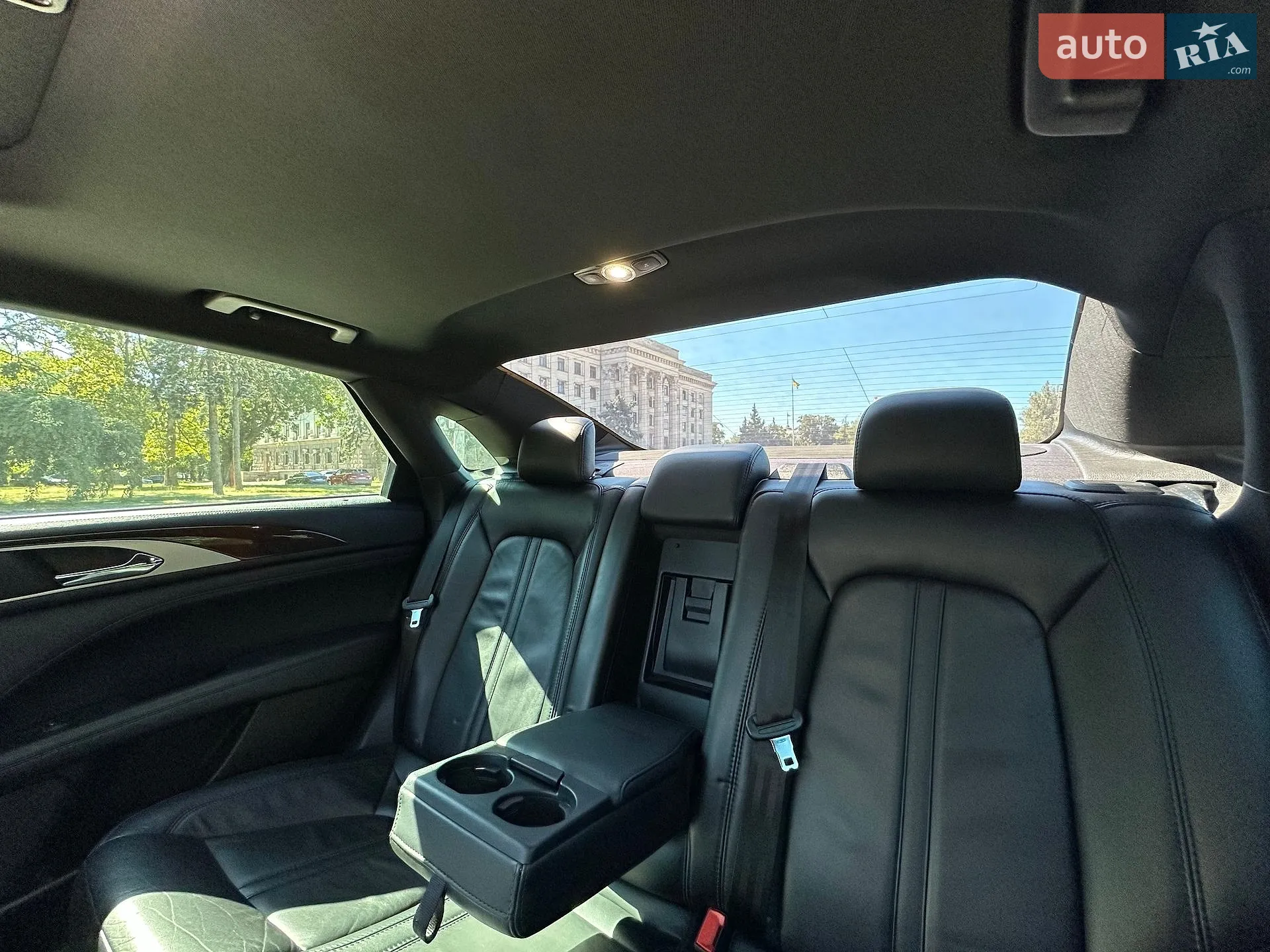 2017 Lincoln MKZ - мініатюра 35