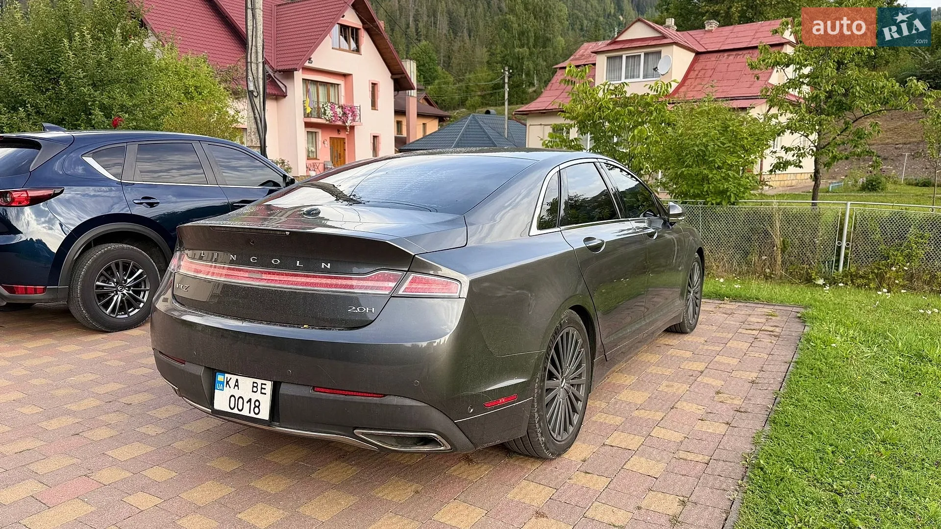 2016 Lincoln MKZ - мініатюра 3