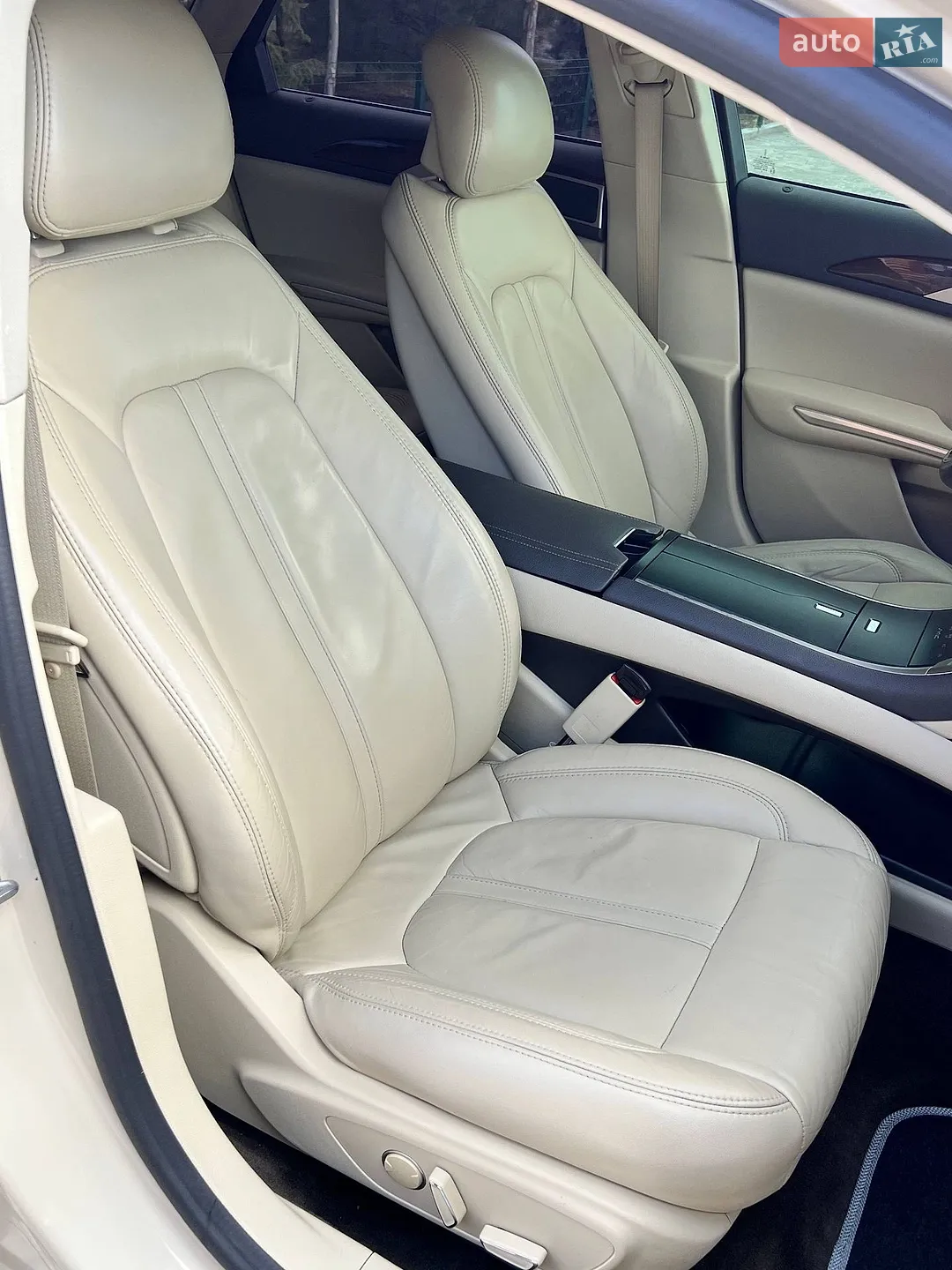 2014 Lincoln MKZ - мініатюра 15