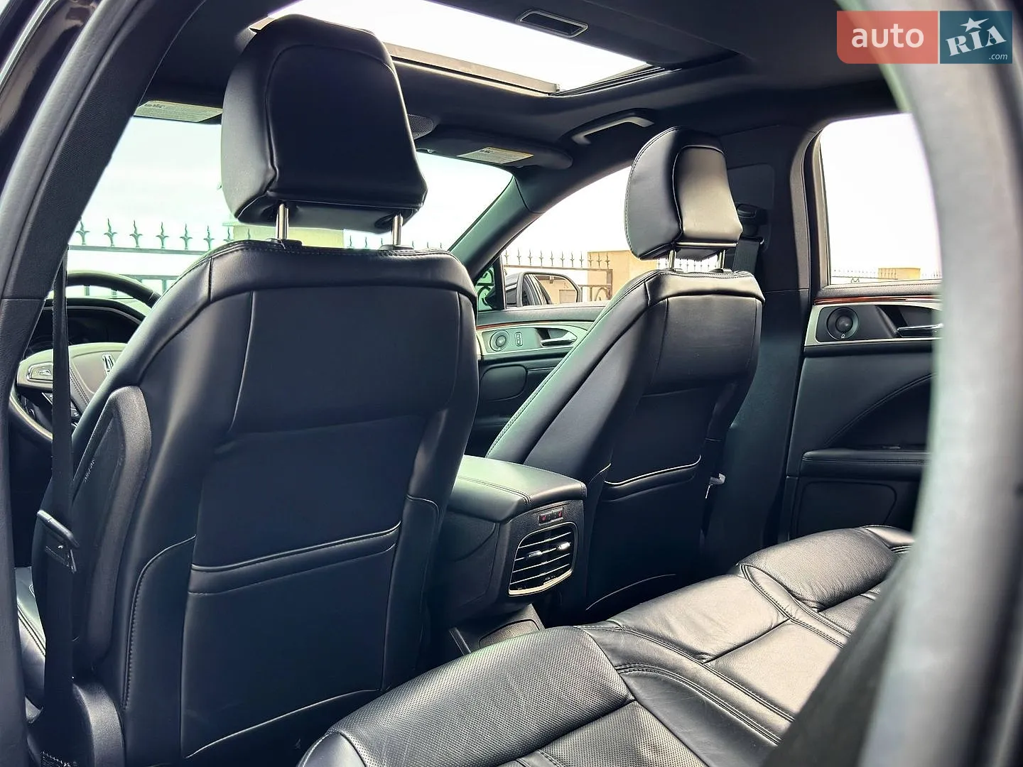 2020 Lincoln MKZ - мініатюра 33