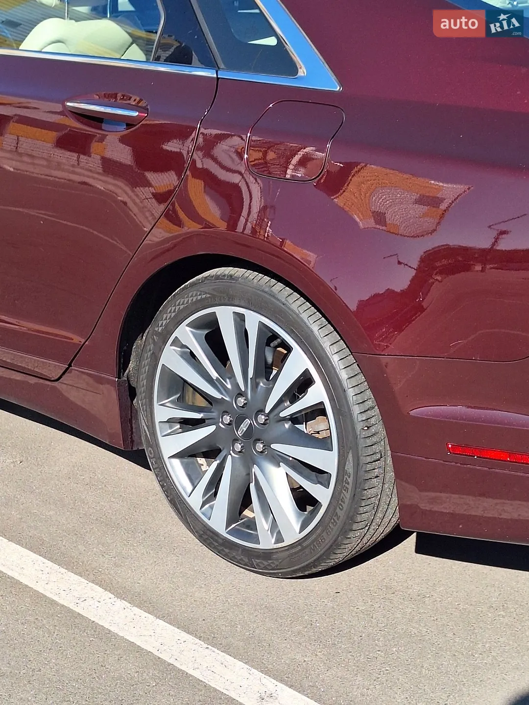 2016 Lincoln MKZ - мініатюра 8
