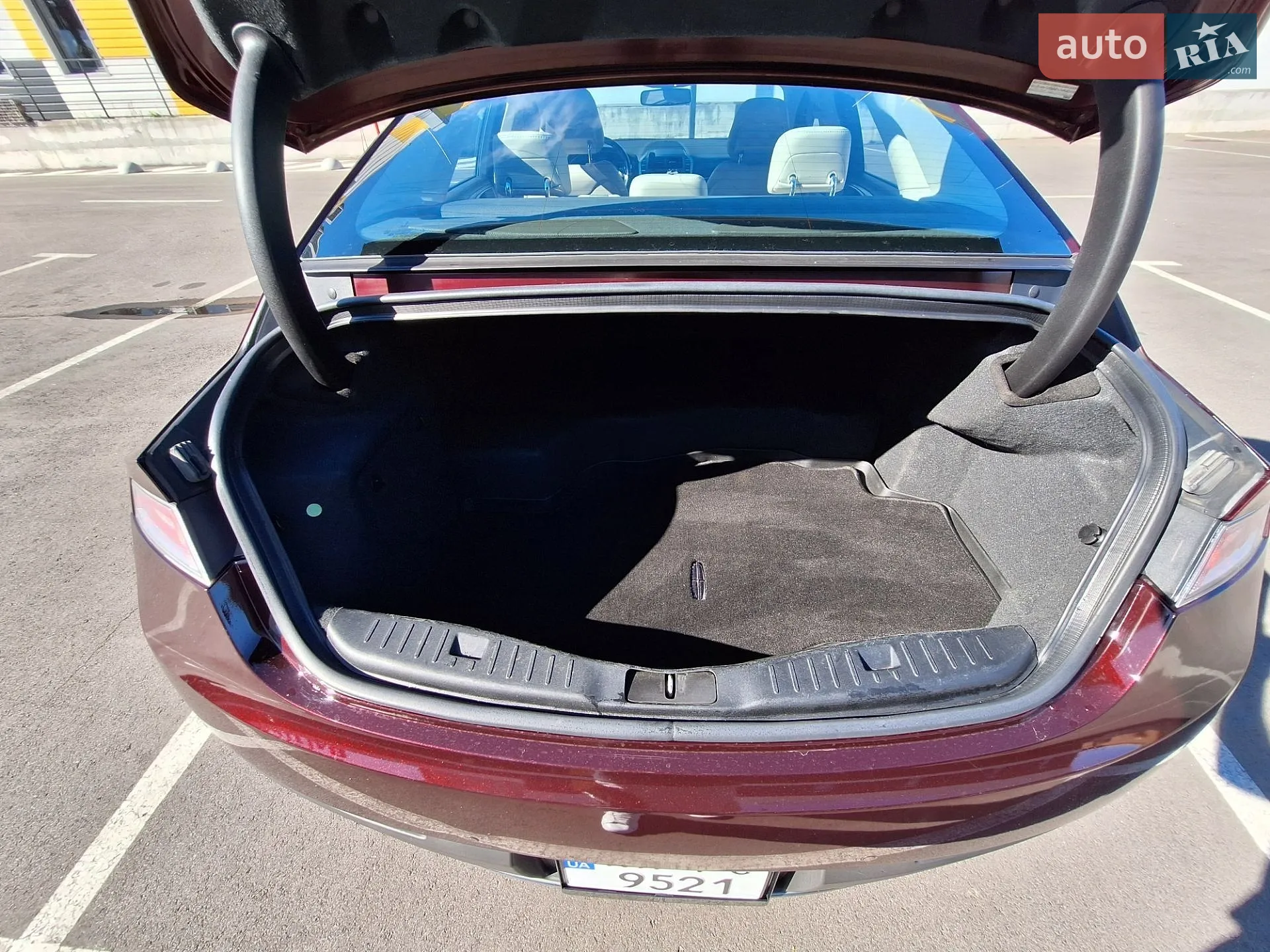 2016 Lincoln MKZ - мініатюра 26
