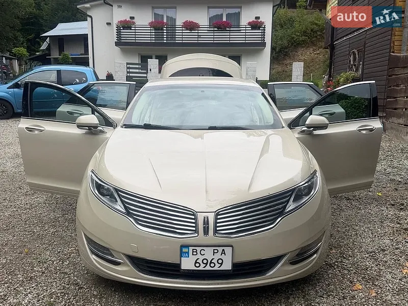 Lincoln MKZ