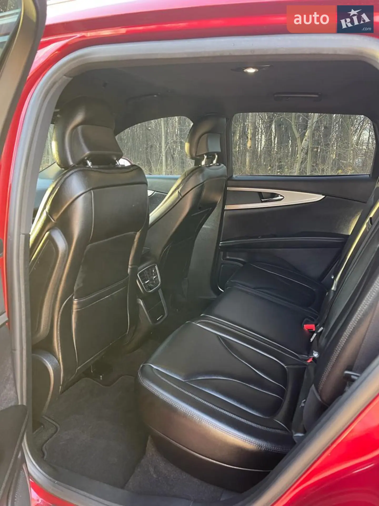 2019 Lincoln Nautilus - мініатюра 5