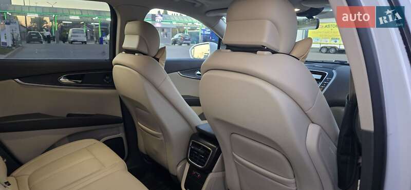 Внедорожник / Кроссовер Lincoln Nautilus 2019 в Киеве фото 6 Внедорожник / Кроссовер Lincoln Nautilus 2019 в Киеве
