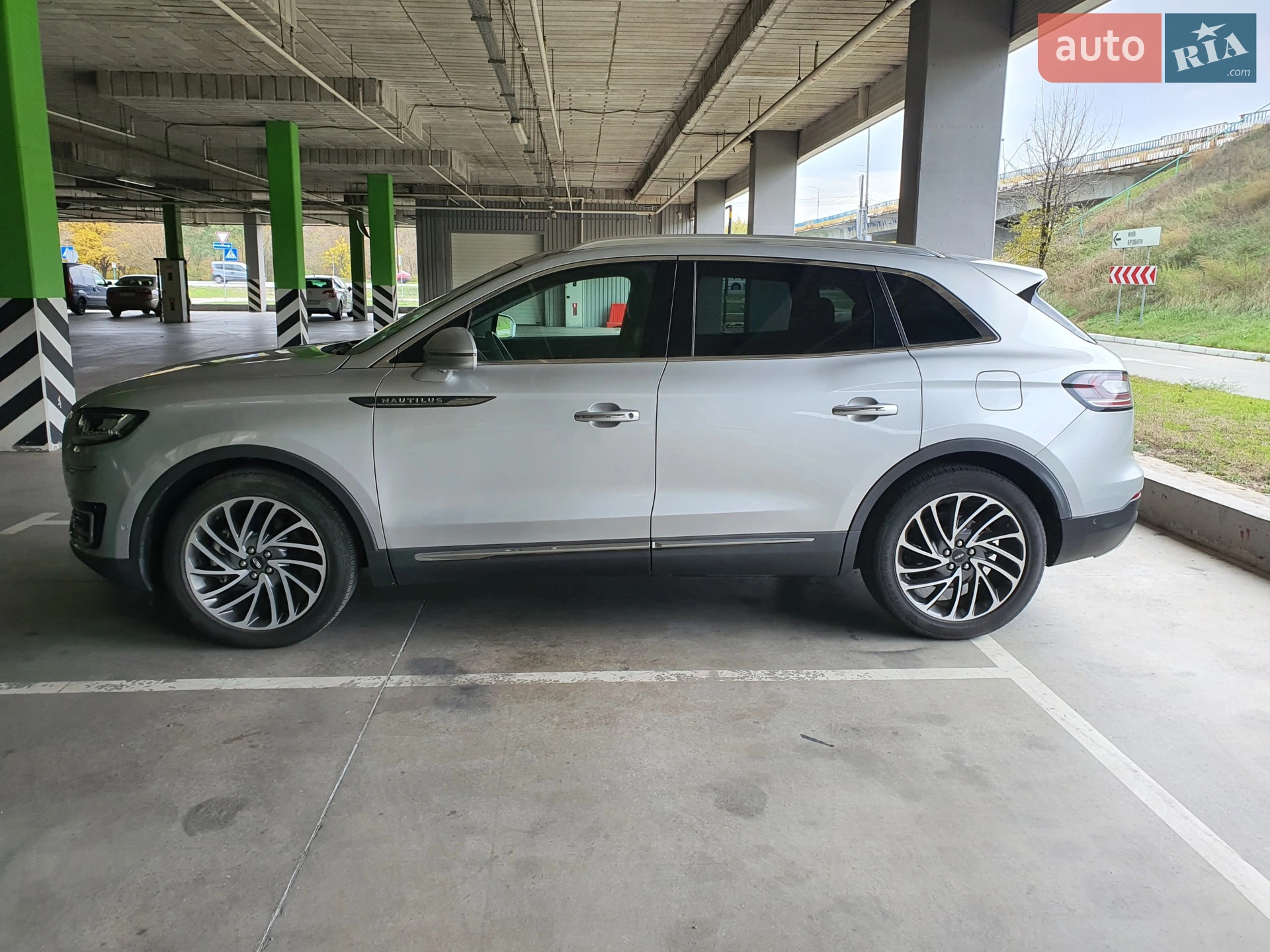 2019 Lincoln Nautilus - мініатюра 3