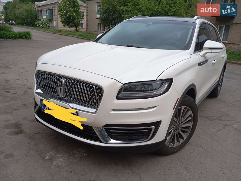 Позашляховик / Кросовер Lincoln Nautilus 2019 в 
