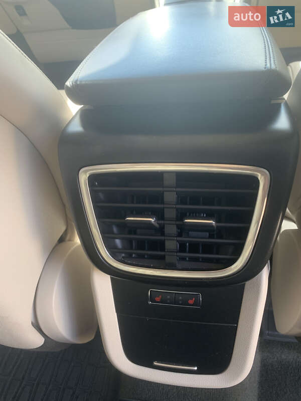 Позашляховик / Кросовер Lincoln Nautilus 2020 в Зміїві