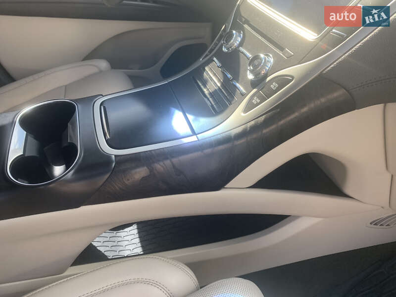 Позашляховик / Кросовер Lincoln Nautilus 2020 в Зміїві