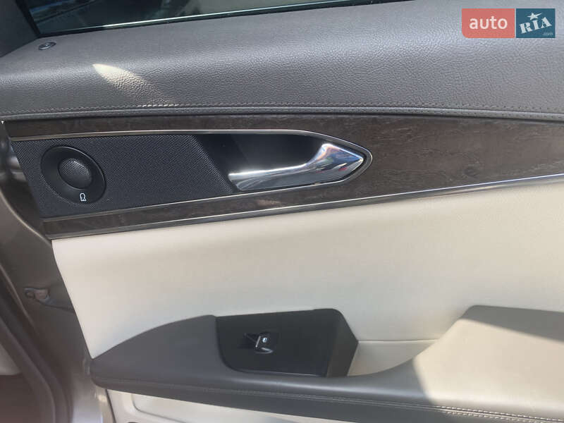 Позашляховик / Кросовер Lincoln Nautilus 2020 в Зміїві