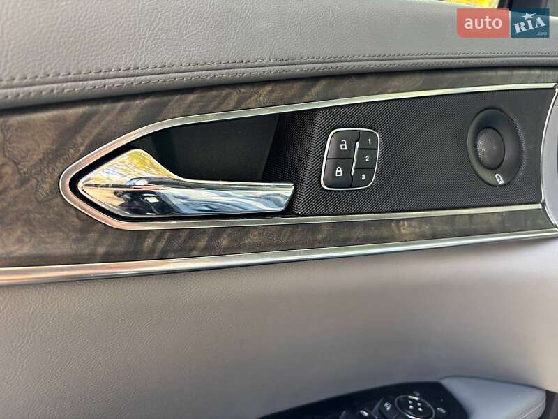 Позашляховик / Кросовер Lincoln Nautilus 2019 в Києві