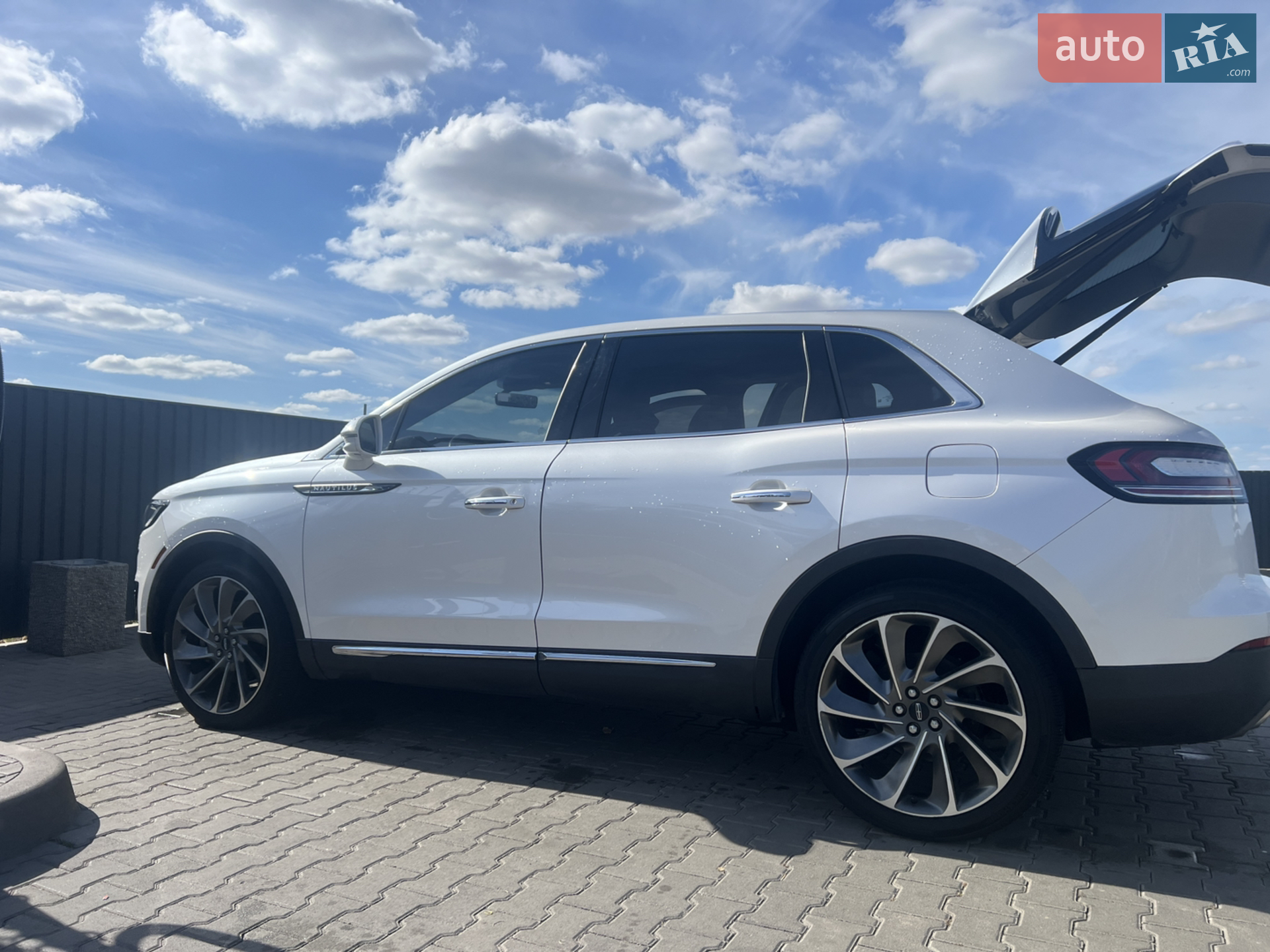 2018 Lincoln Nautilus - мініатюра 3