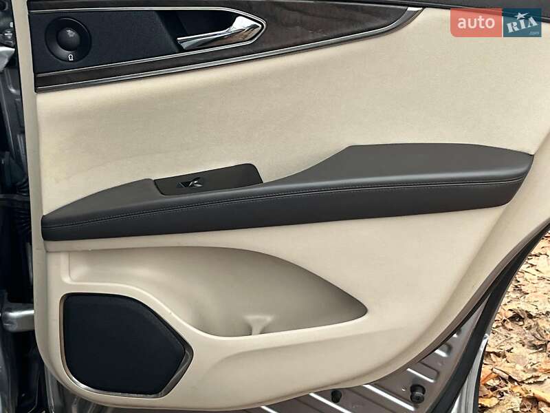 Внедорожник / Кроссовер Lincoln Nautilus 2020 в Киеве фото 22 Внедорожник / Кроссовер Lincoln Nautilus 2020 в Киеве