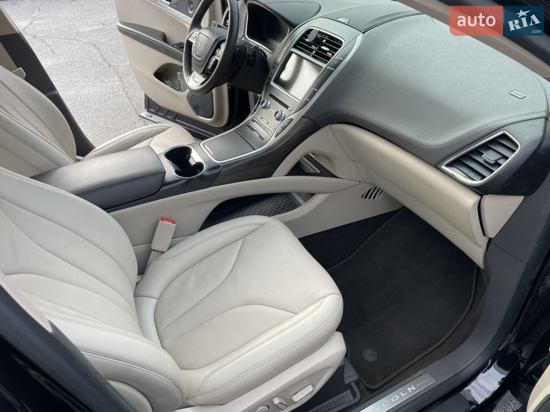 2019 Lincoln Nautilus - мініатюра 17