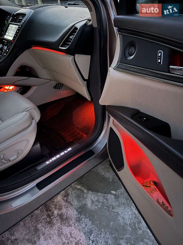 Внедорожник / Кроссовер Lincoln Nautilus 2020 в Виннице