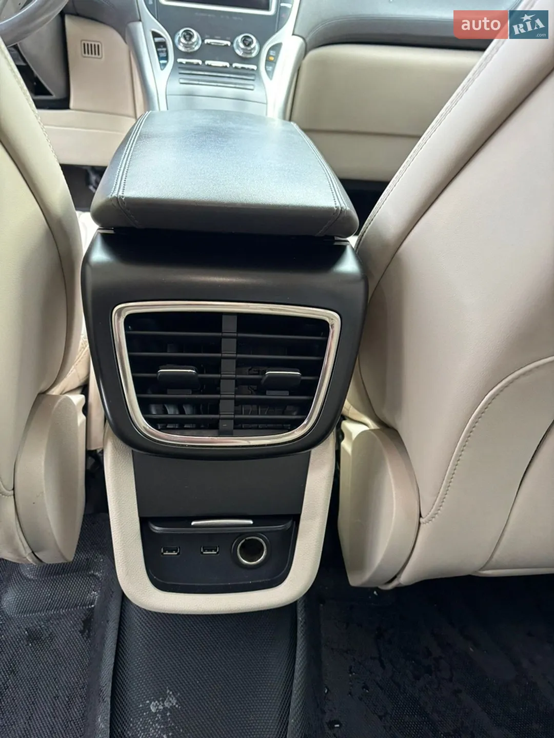 2019 Lincoln Nautilus - мініатюра 35