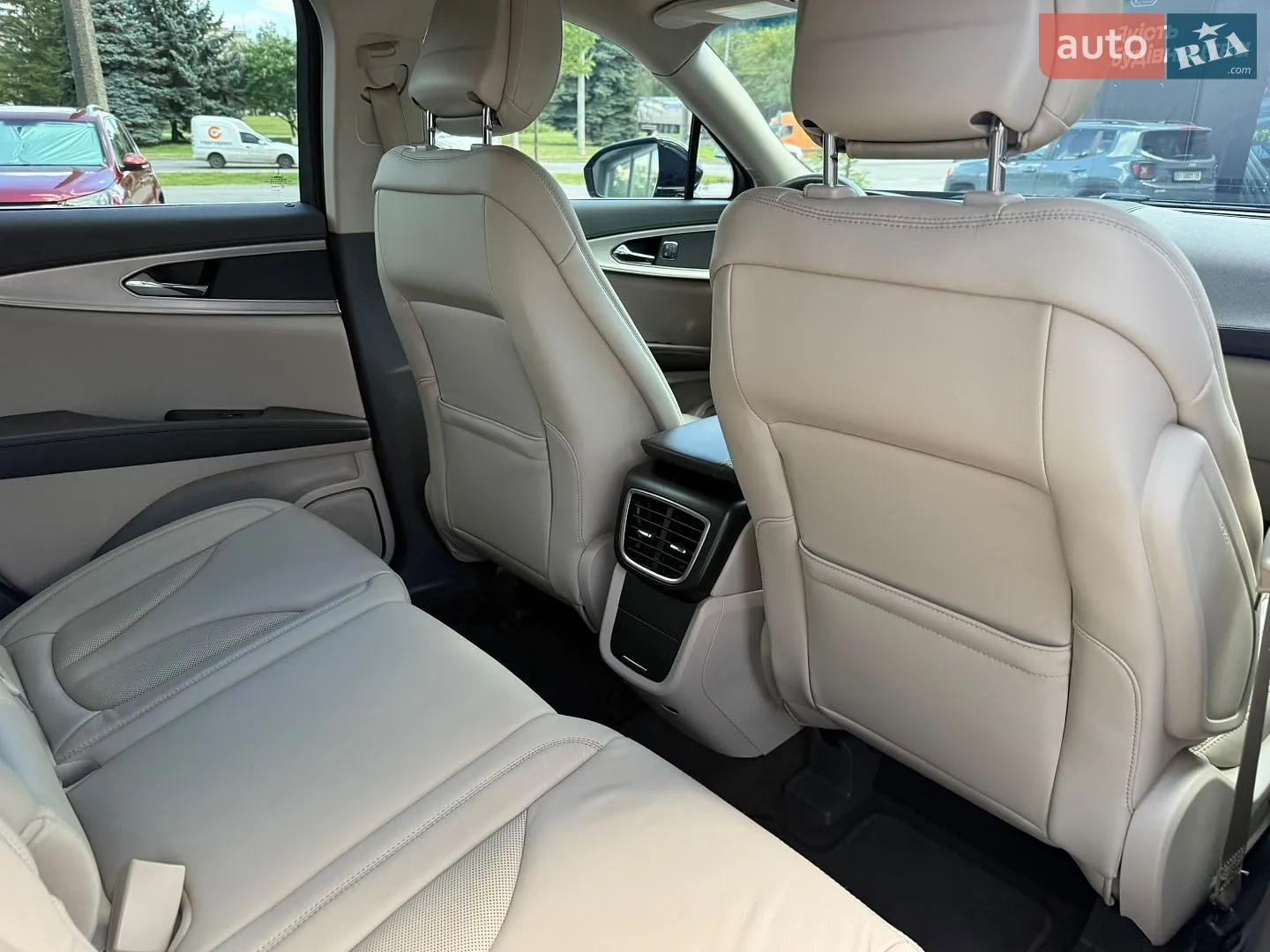 2020 Lincoln Nautilus - мініатюра 26