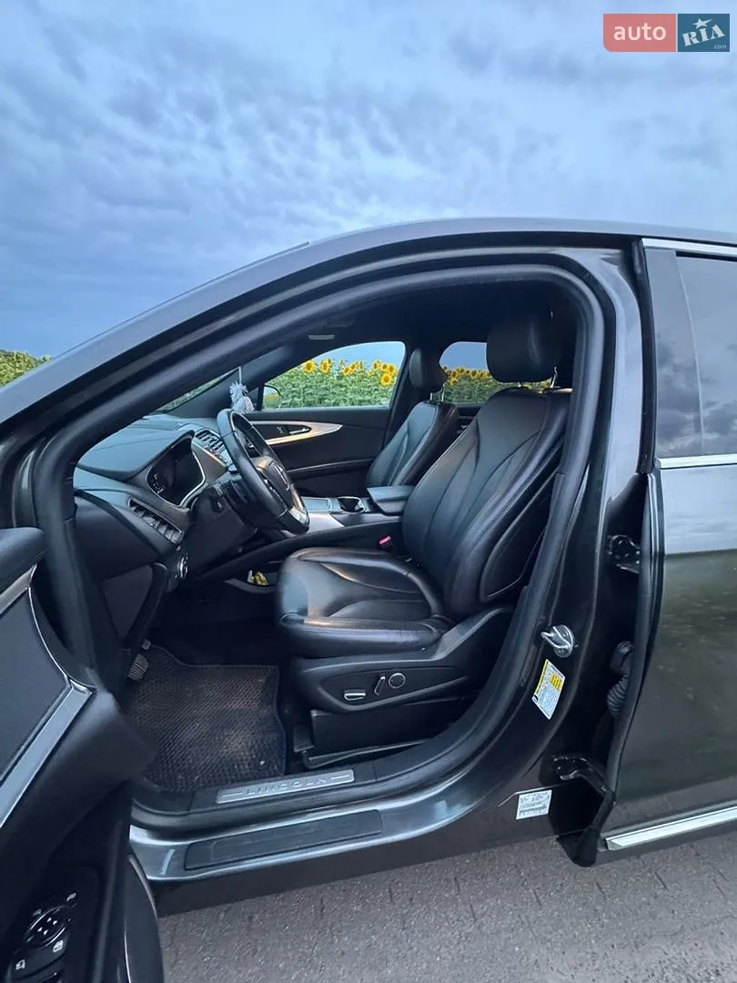 2019 Lincoln Nautilus - мініатюра 8