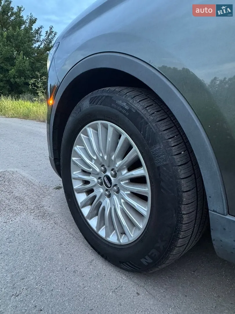 2019 Lincoln Nautilus - мініатюра 11