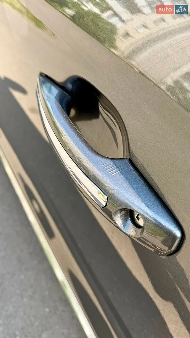 2019 Lincoln Nautilus - мініатюра 19