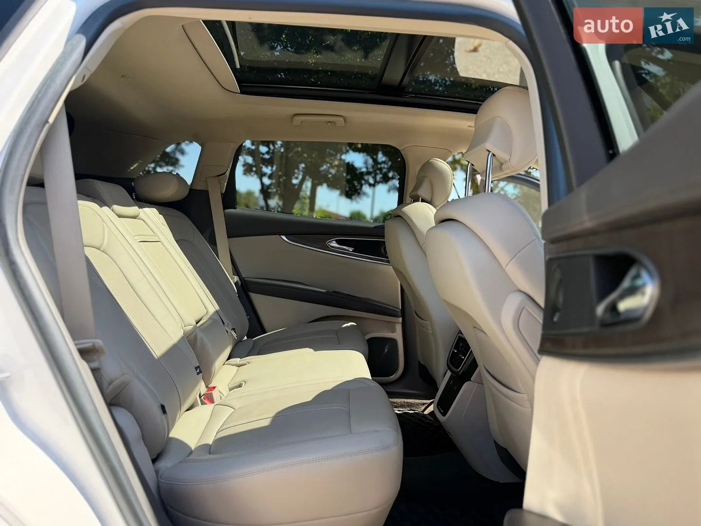 2018 Lincoln Nautilus - мініатюра 17