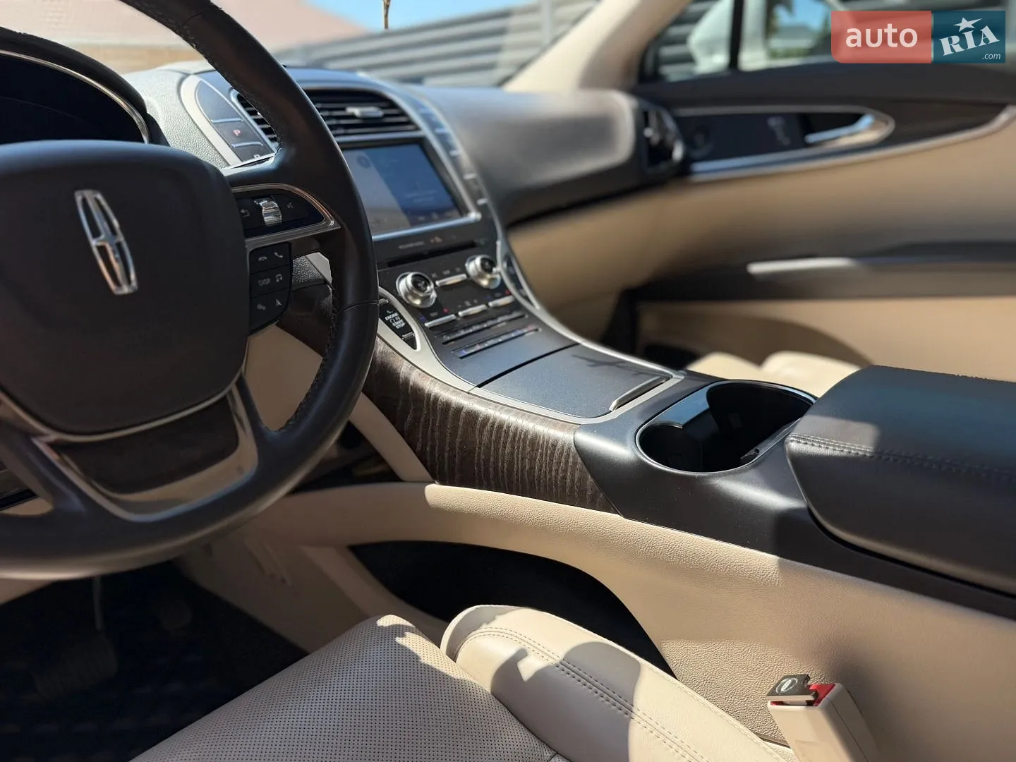 2018 Lincoln Nautilus - мініатюра 24