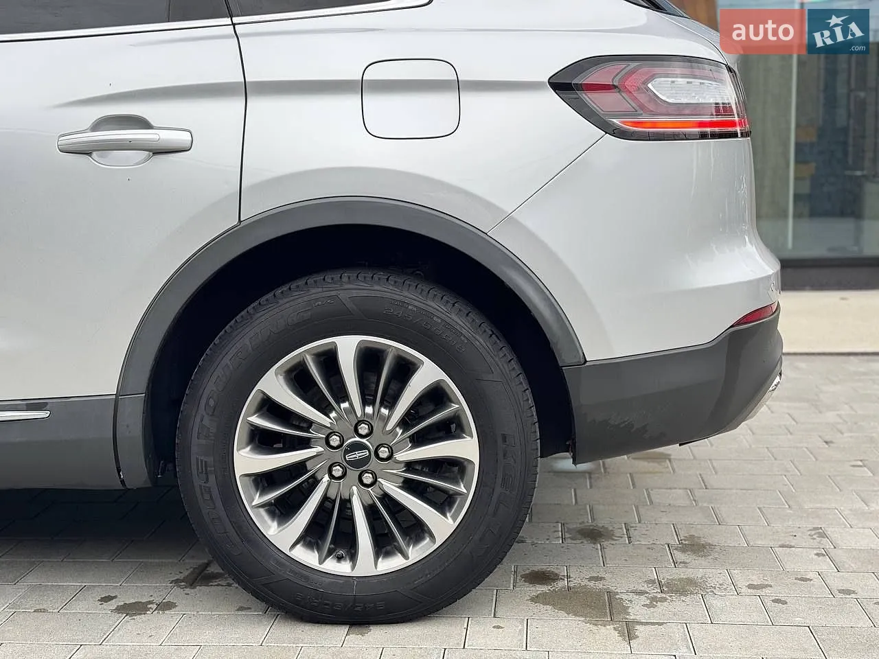 2019 Lincoln Nautilus - мініатюра 13