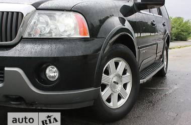 Внедорожник / Кроссовер Lincoln Navigator 2003 в 