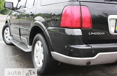 Внедорожник / Кроссовер Lincoln Navigator 2003 в 