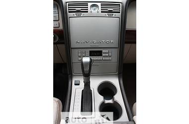 Внедорожник / Кроссовер Lincoln Navigator 2003 в 