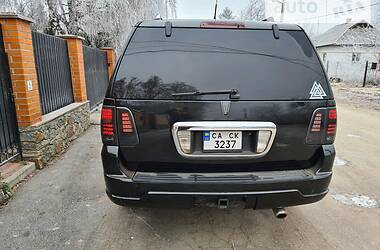 Внедорожник / Кроссовер Lincoln Navigator 2003 в Умани