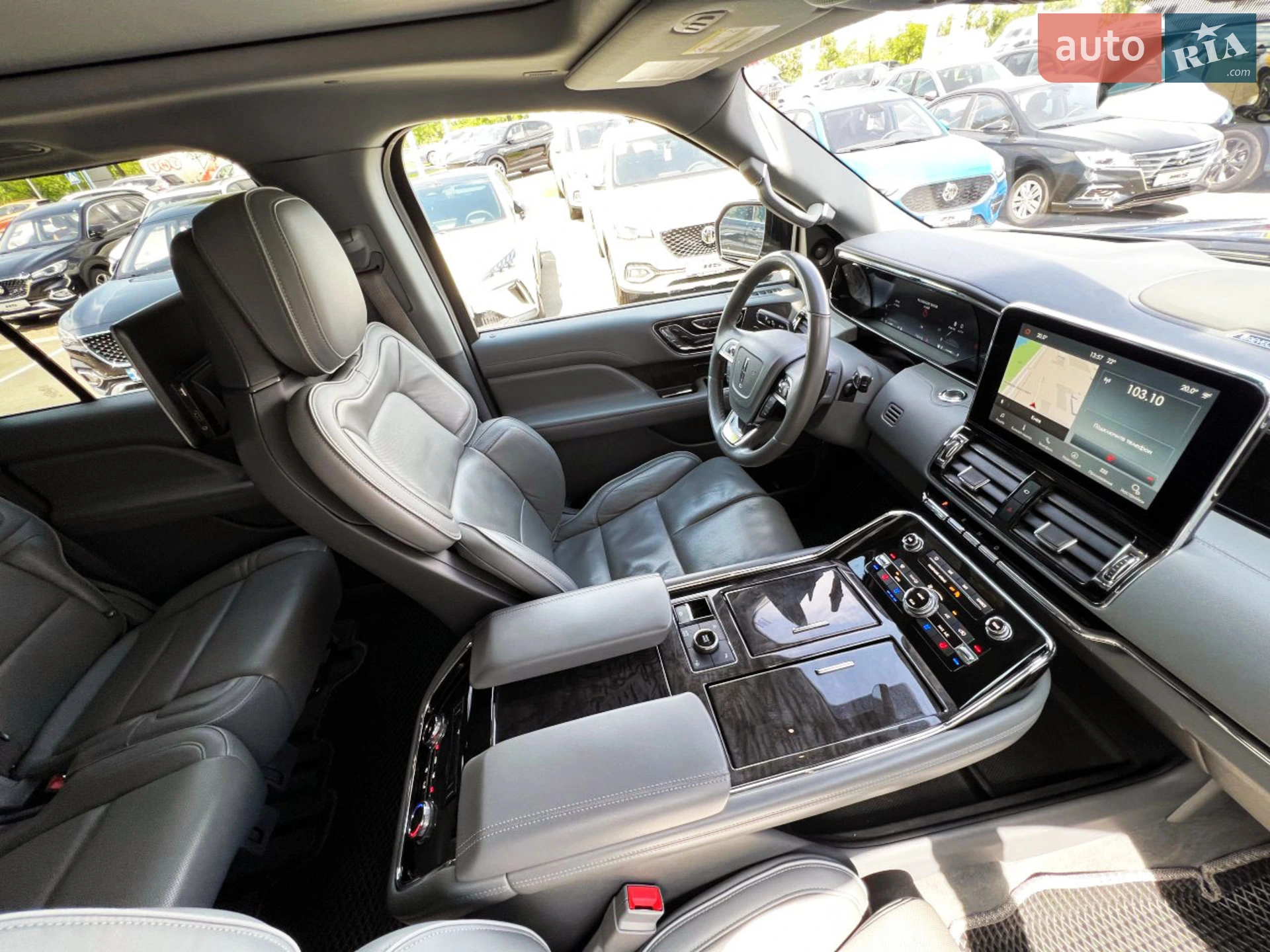 2018 Lincoln Navigator - мініатюра 5