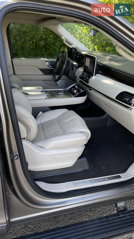 Внедорожник / Кроссовер Lincoln Navigator 2019 в Львове фото 3 Внедорожник / Кроссовер Lincoln Navigator 2019 в Львове