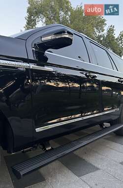 Внедорожник / Кроссовер Lincoln Navigator 2019 в 