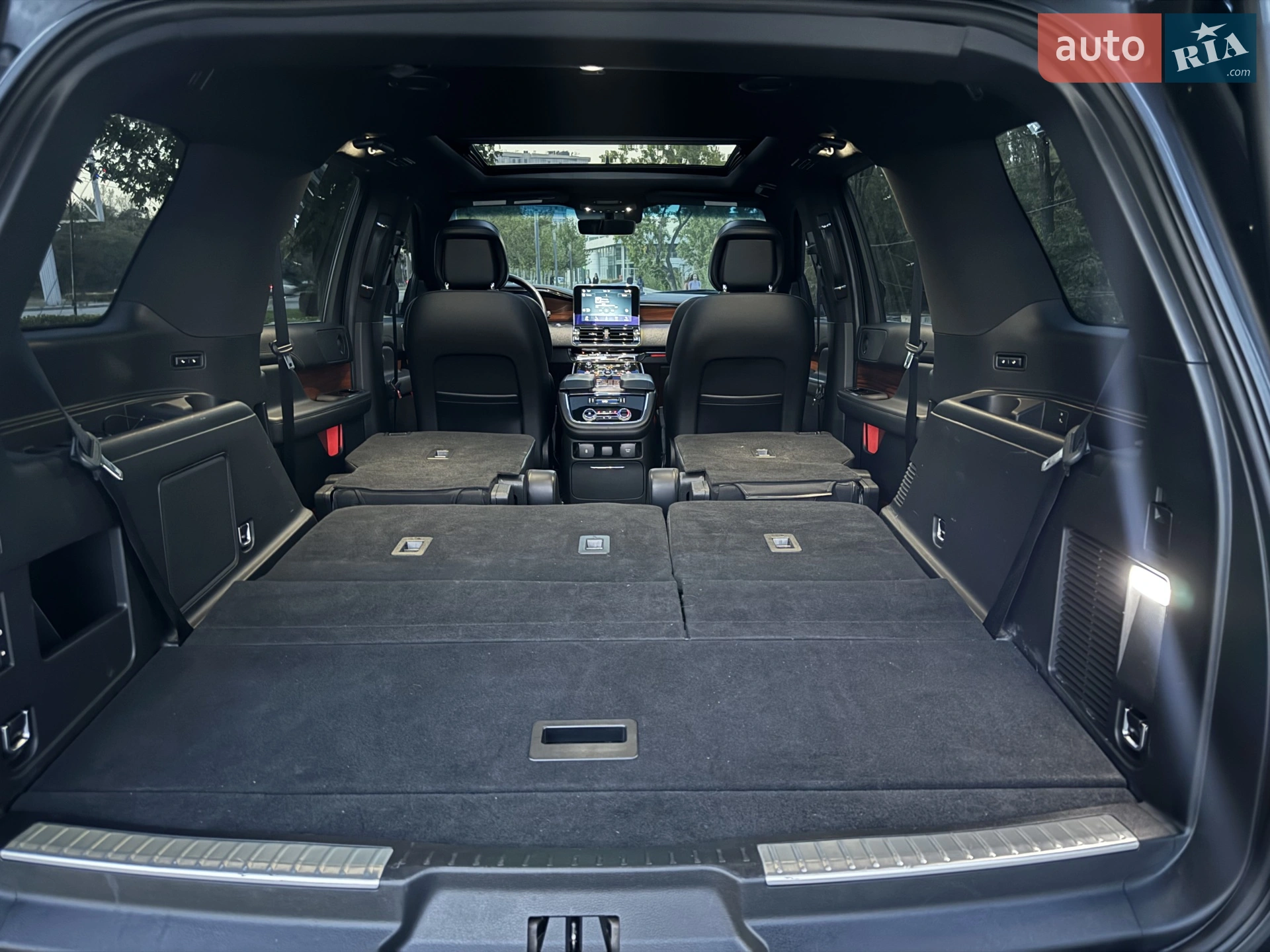 2019 Lincoln Navigator - мініатюра 41