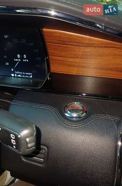 Внедорожник / Кроссовер Lincoln Navigator 2019 в 