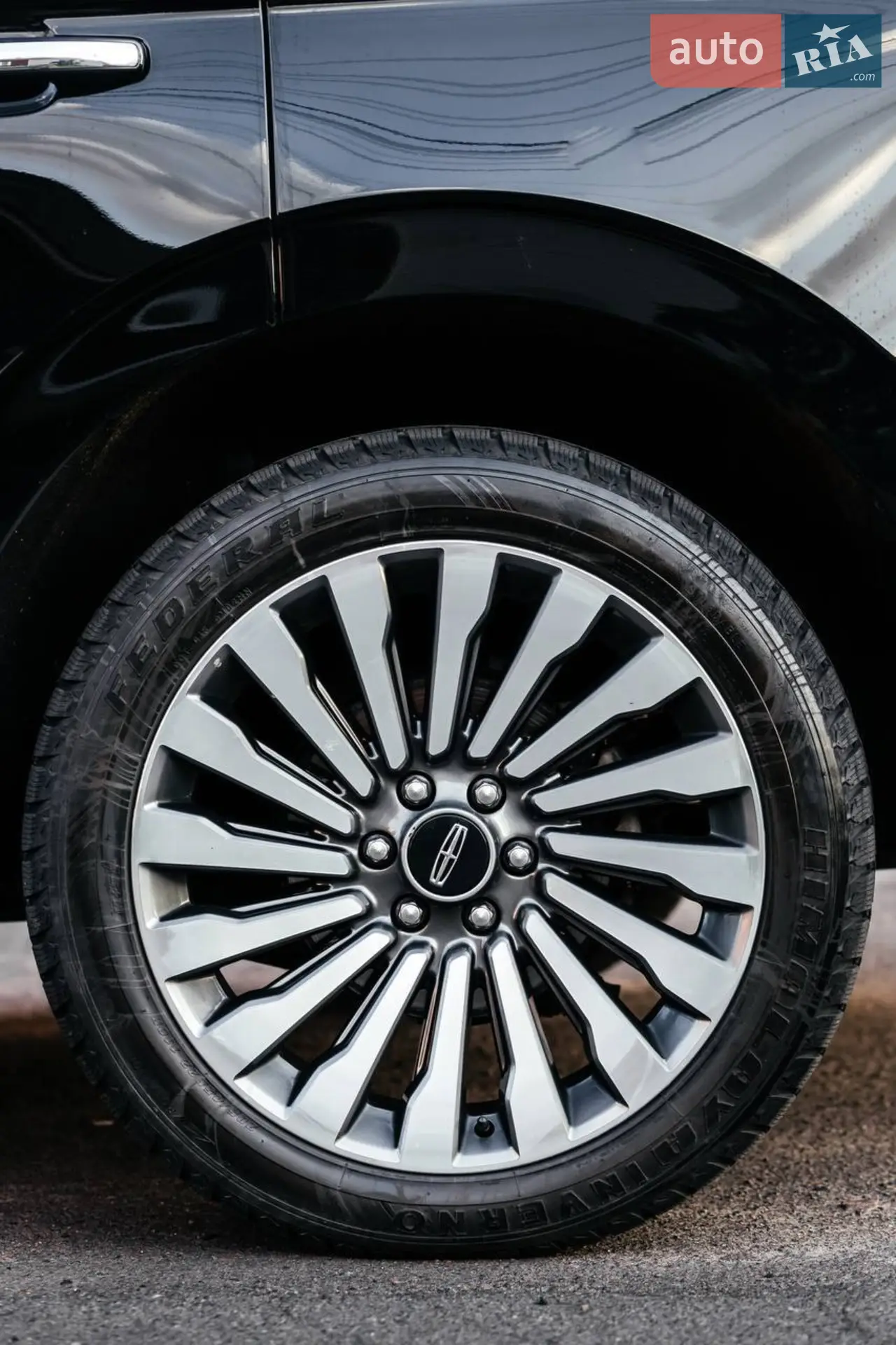 2018 Lincoln Navigator - мініатюра 20