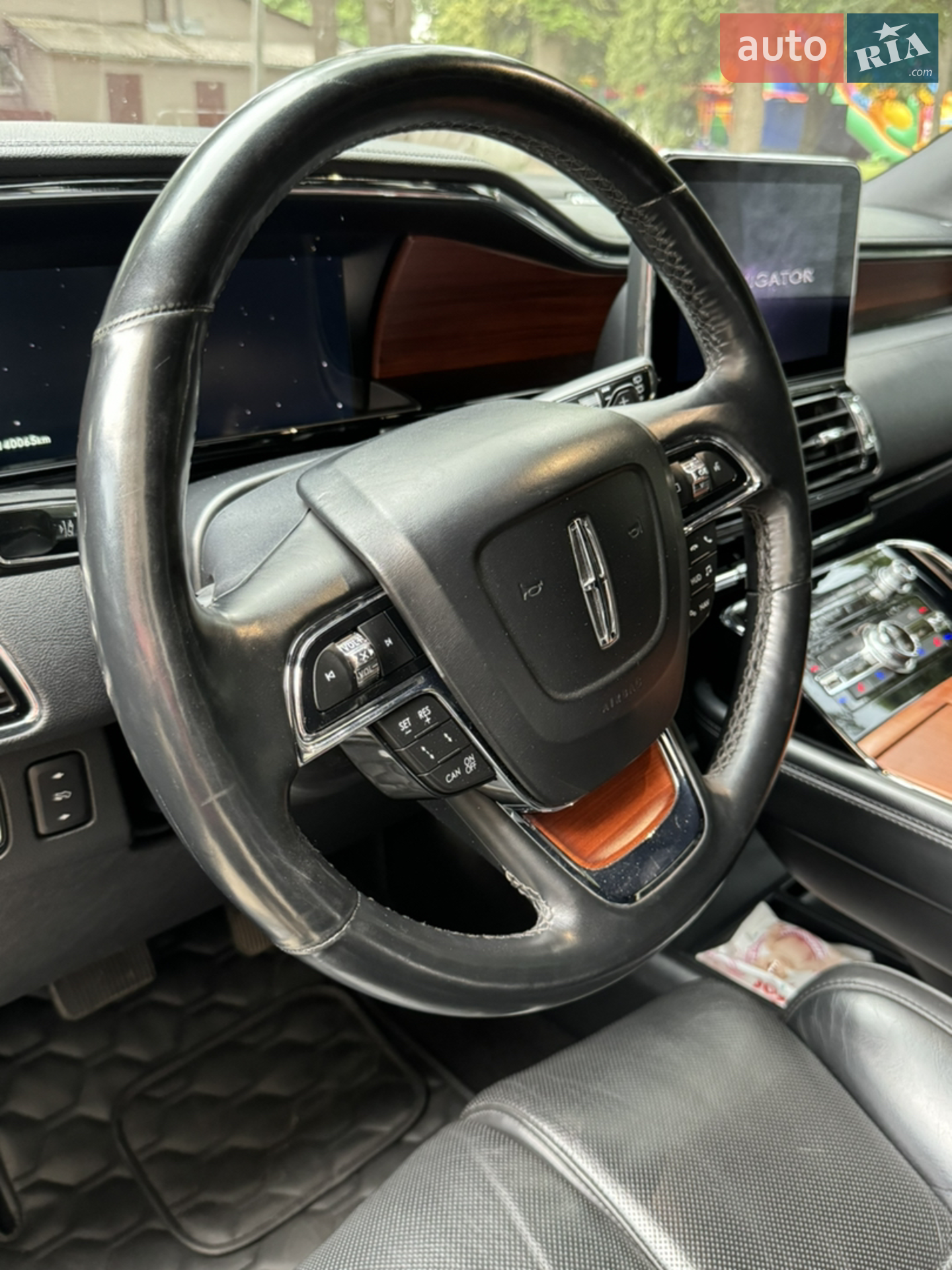 2018 Lincoln Navigator - мініатюра 22