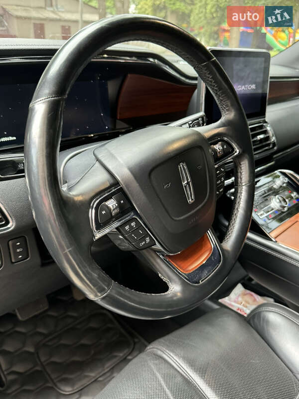 Внедорожник / Кроссовер Lincoln Navigator 2018 в Киеве фото 22 Внедорожник / Кроссовер Lincoln Navigator 2018 в Киеве