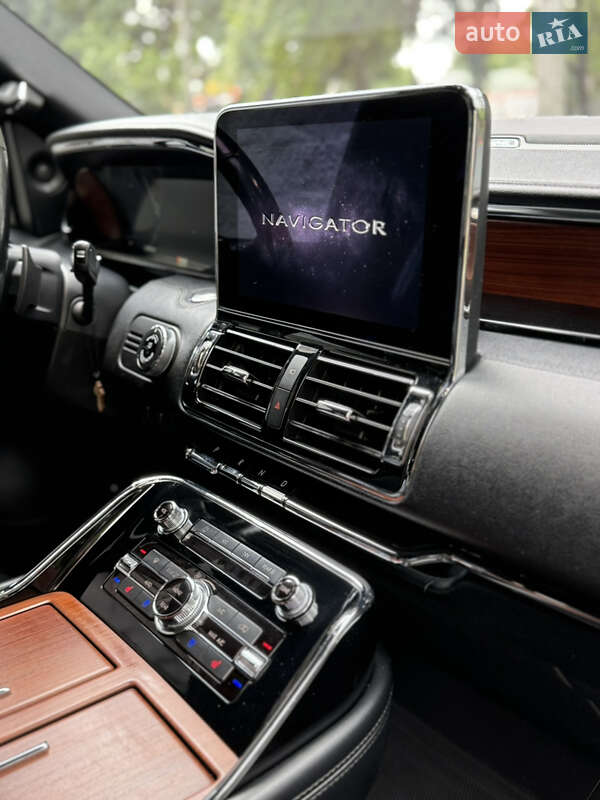Внедорожник / Кроссовер Lincoln Navigator 2018 в Киеве фото 32 Внедорожник / Кроссовер Lincoln Navigator 2018 в Киеве