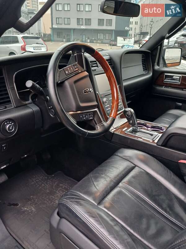 Внедорожник / Кроссовер Lincoln Navigator 2015 в Киеве