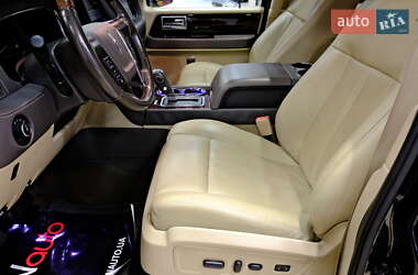 Внедорожник / Кроссовер Lincoln Navigator 2016 в 