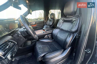 Внедорожник / Кроссовер Lincoln Navigator 2019 в 