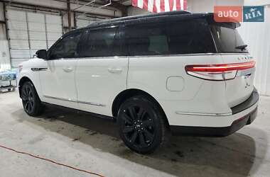Позашляховик / Кросовер Lincoln Navigator 2022 в 