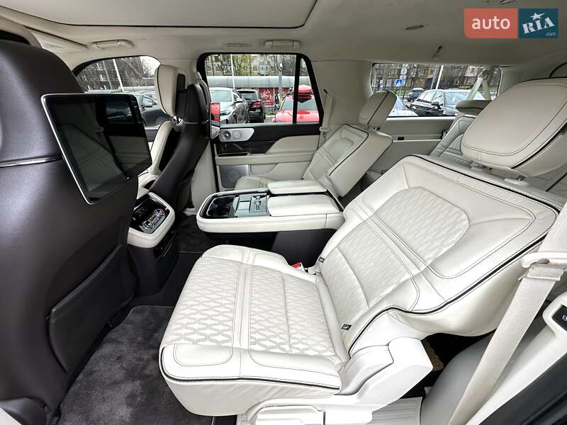 Позашляховик / Кросовер Lincoln Navigator 2019 в Києві