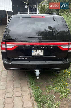 Внедорожник / Кроссовер Lincoln Navigator 2016 в 