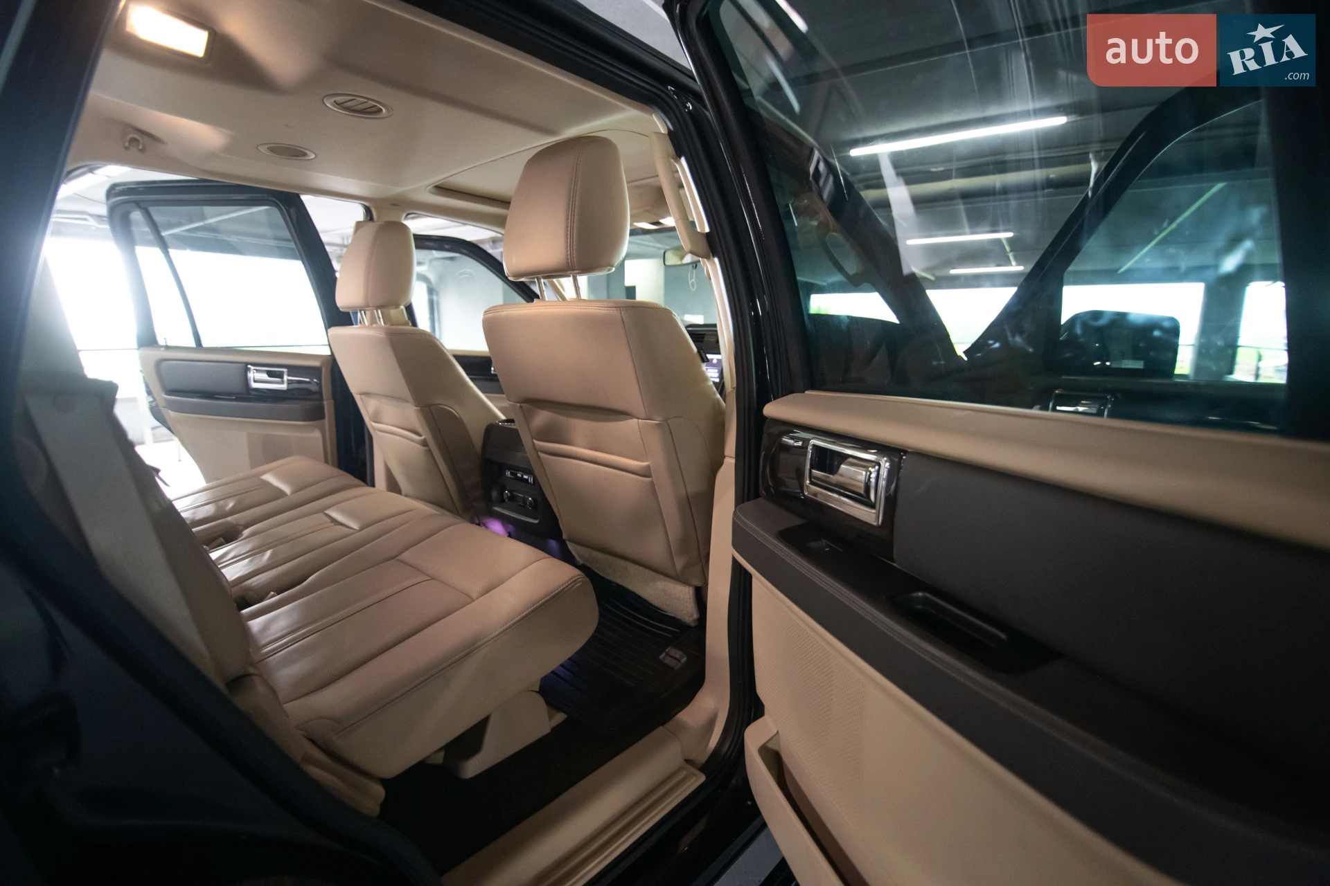 2015 Lincoln Navigator - мініатюра 18