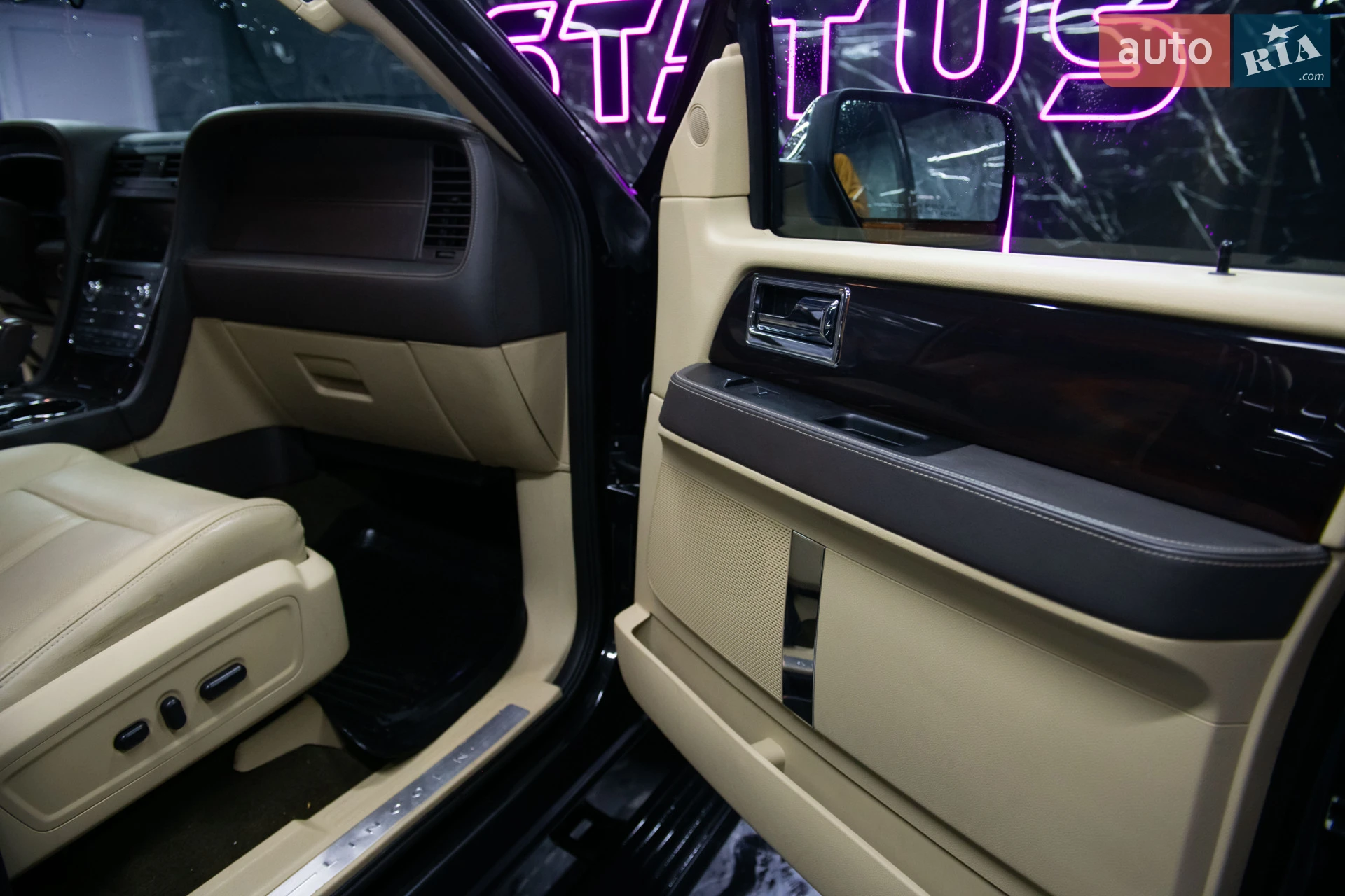 2015 Lincoln Navigator - мініатюра 83