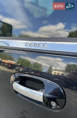 Внедорожник / Кроссовер Lincoln Navigator 2014 в 