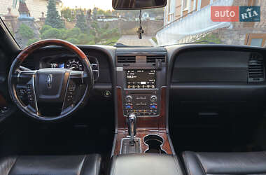 Внедорожник / Кроссовер Lincoln Navigator 2015 в 